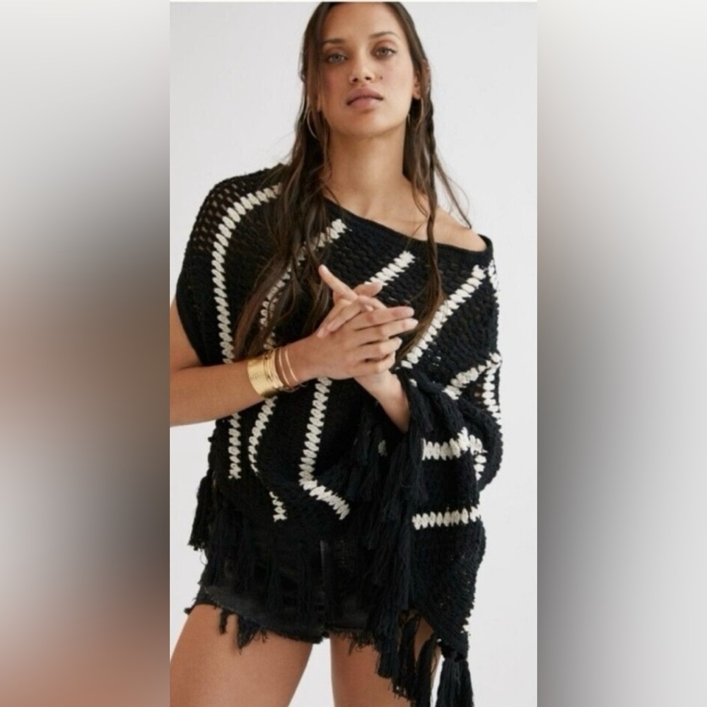 Anthropologie -One-Shoulder Crochet Poncho